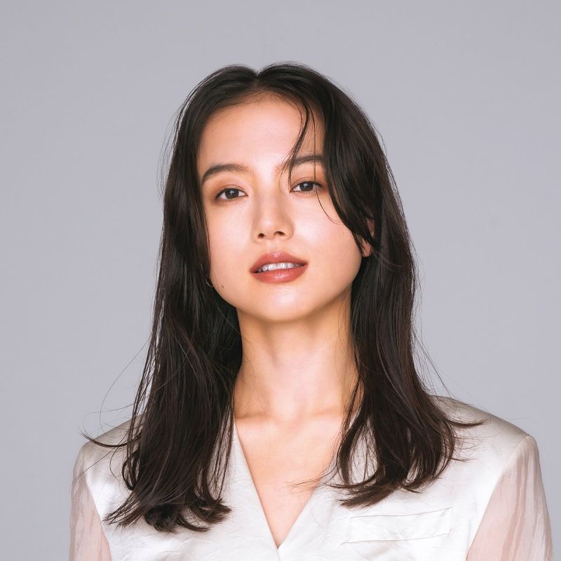 上阪樹里に似ている清原果那の写真