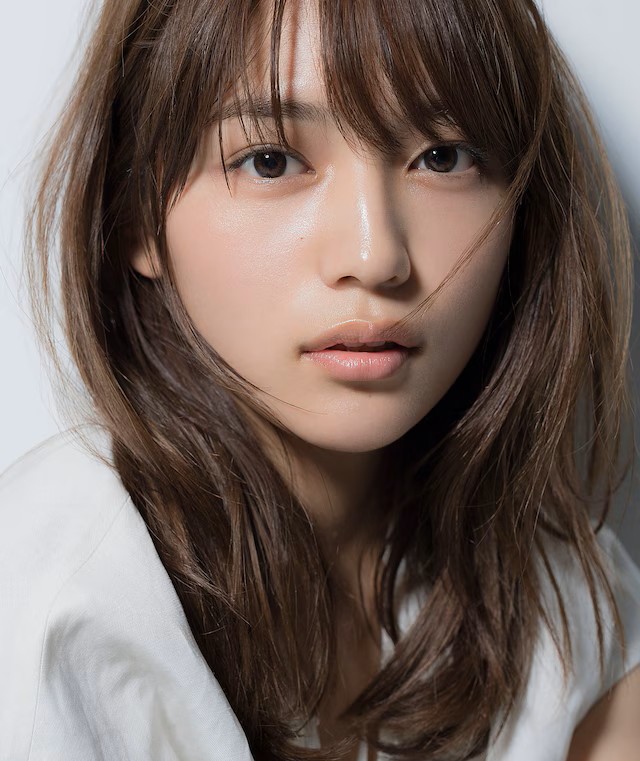 上阪樹里に似ている川口春奈の写真